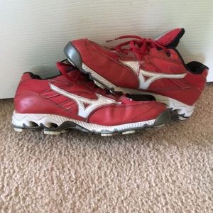 Mizuno softball cleats